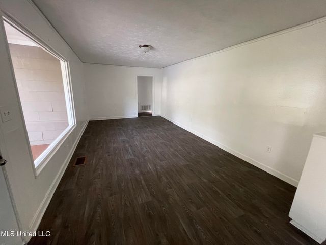 1922 Shamrock Drive, Jackson, MS 39204