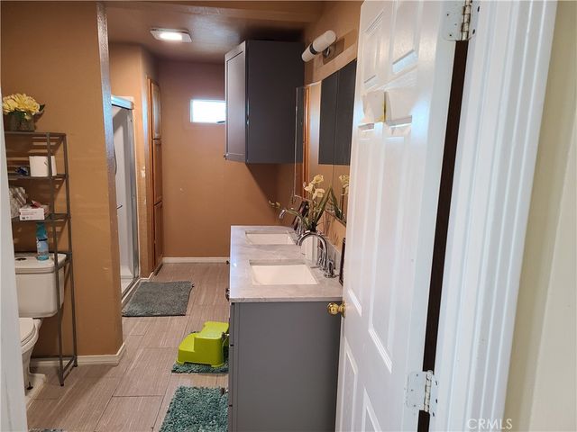 11685 Holmes, Jurupa Valley, CA 91752