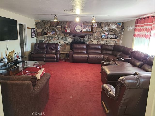 11685 Holmes, Jurupa Valley, CA 91752