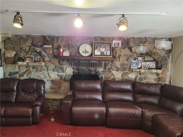 11685 Holmes, Jurupa Valley, CA 91752