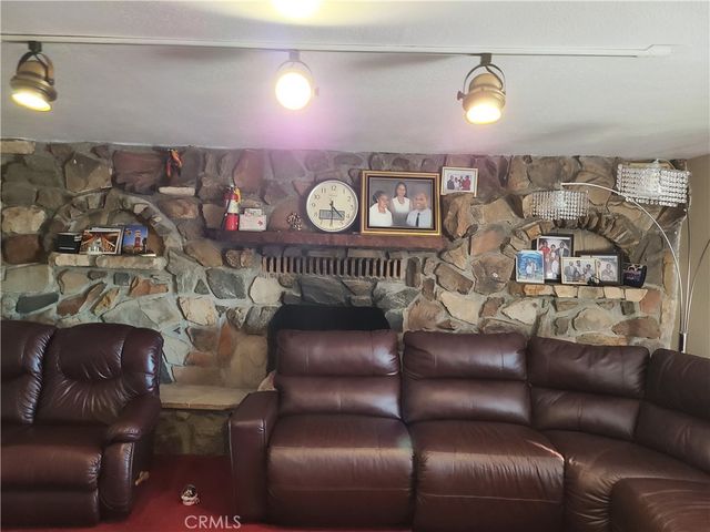 11685 Holmes, Jurupa Valley, CA 91752