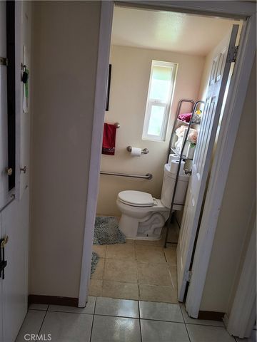11685 Holmes, Jurupa Valley, CA 91752