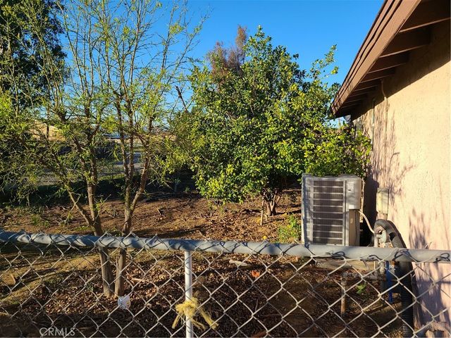 11685 Holmes, Jurupa Valley, CA 91752