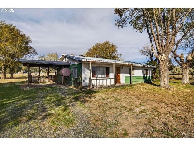 3464 Nw RIMROCK ACRES Loop, Prineville, OR 97754