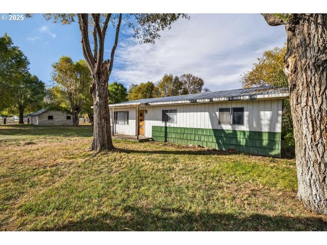 3464 Nw RIMROCK ACRES Loop, Prineville, OR 97754