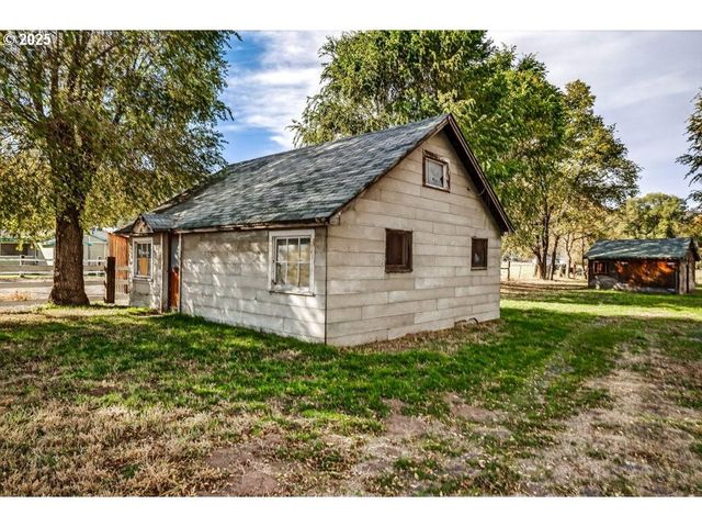 3464 Nw RIMROCK ACRES Loop, Prineville, OR 97754