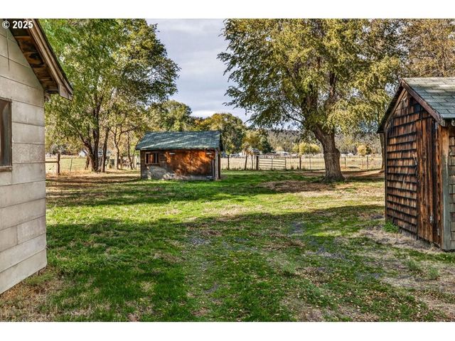 3464 Nw RIMROCK ACRES Loop, Prineville, OR 97754