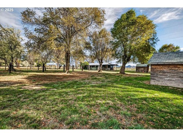 3464 Nw RIMROCK ACRES Loop, Prineville, OR 97754