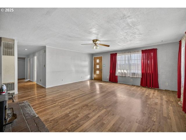 3464 Nw RIMROCK ACRES Loop, Prineville, OR 97754