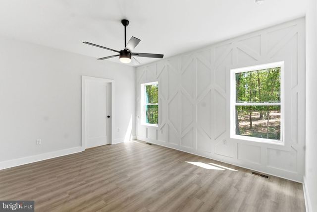 63-GARAGE SPICE BUSH CT, Hedgesville, WV 25427