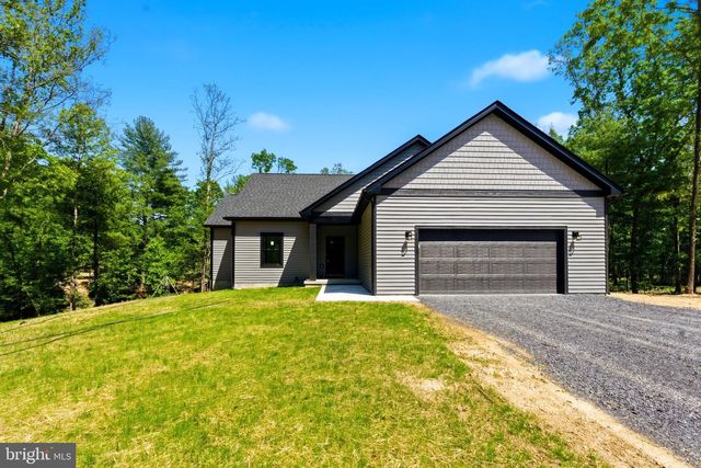 63-GARAGE SPICE BUSH CT, Hedgesville, WV 25427