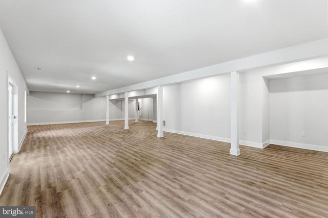 63-GARAGE SPICE BUSH CT, Hedgesville, WV 25427