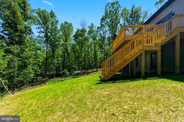 63-GARAGE SPICE BUSH CT, Hedgesville, WV 25427