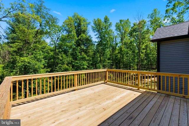63-GARAGE SPICE BUSH CT, Hedgesville, WV 25427
