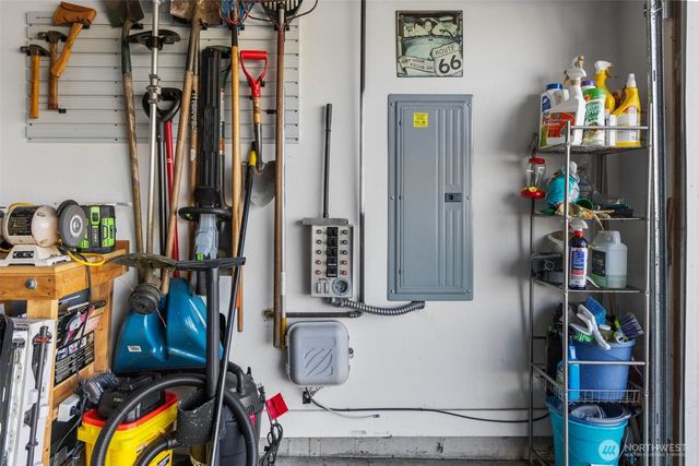 268 N McNeely Street, Buckley, WA 98321