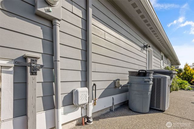 268 N McNeely Street, Buckley, WA 98321