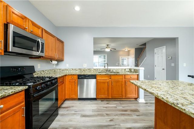 1044 Prestwyck Court, Alpharetta, GA 30004