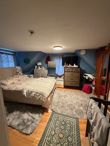 37 Hunt St, Brockton, MA 02302