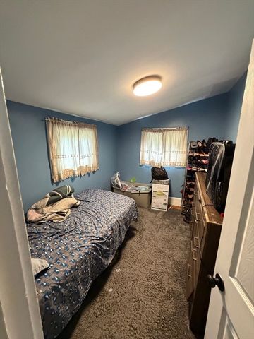 37 Hunt St, Brockton, MA 02302