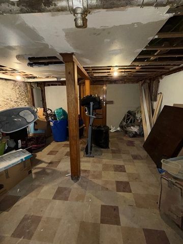 37 Hunt St, Brockton, MA 02302