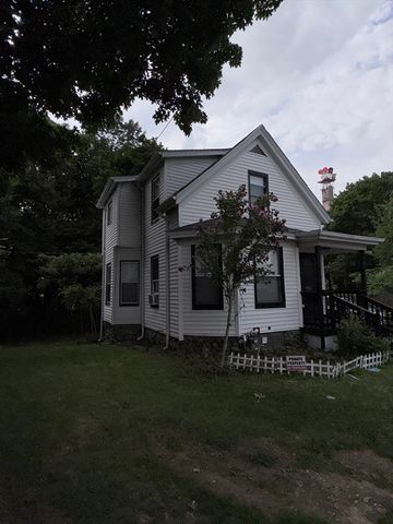 37 Hunt St, Brockton, MA 02302