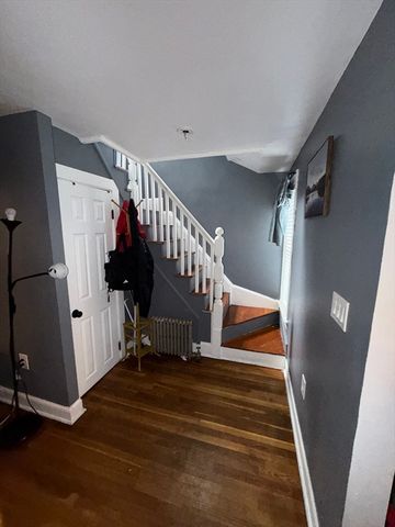 37 Hunt St, Brockton, MA 02302