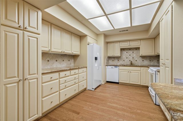 5200 Keller Springs Road 310, Dallas, TX 75248