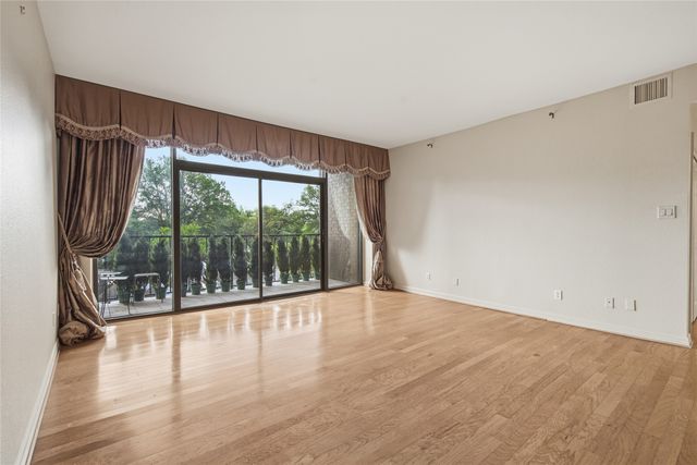 5200 Keller Springs Road 310, Dallas, TX 75248