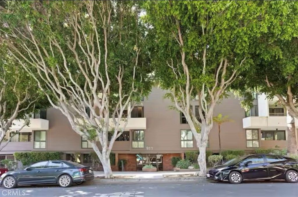 911 N Kings 306, West Hollywood, CA 90069 — photo 2