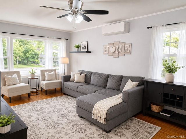 184 E Chester Street, Valley Stream, NY 11580