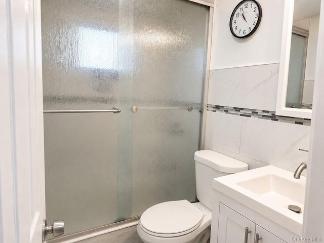 184 E Chester Street, Valley Stream, NY 11580