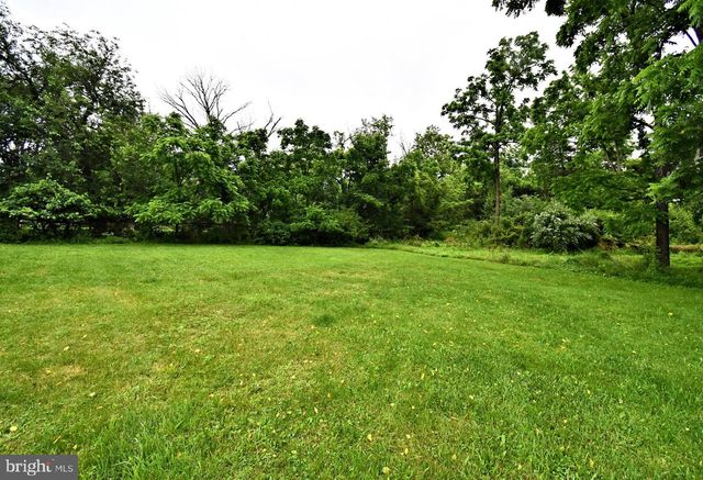 31 ALLEGHENY ST, Boyertown, PA 19512