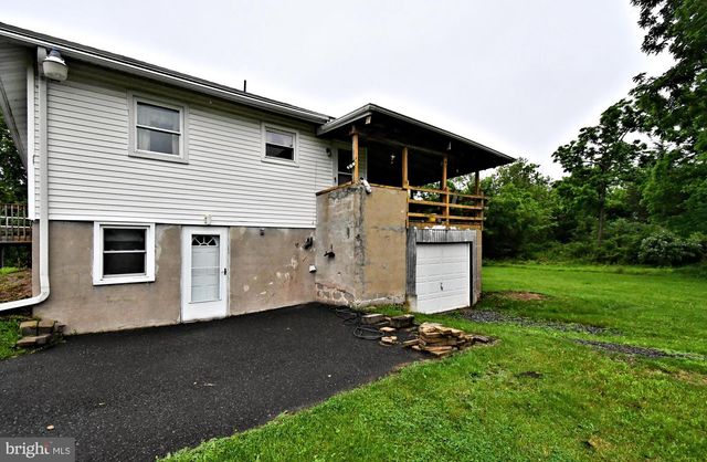 31 ALLEGHENY ST, Boyertown, PA 19512