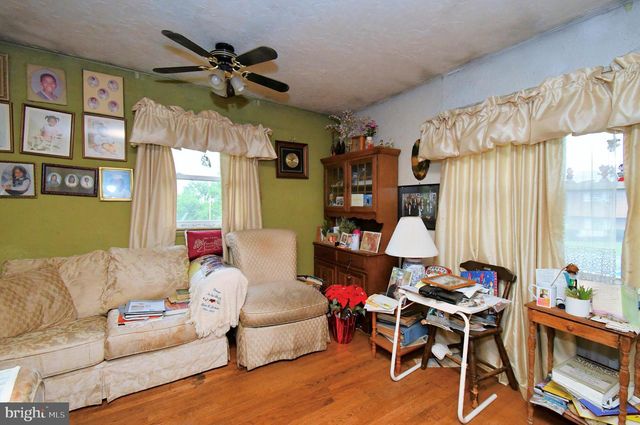 31 ALLEGHENY ST, Boyertown, PA 19512