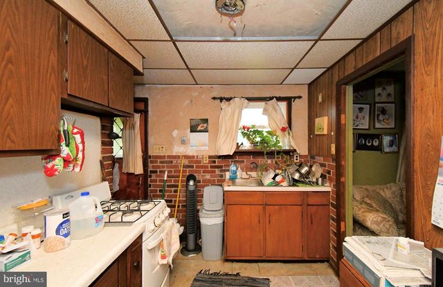 31 ALLEGHENY ST, Boyertown, PA 19512