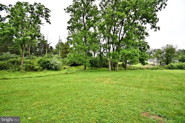 31 ALLEGHENY ST, Boyertown, PA 19512