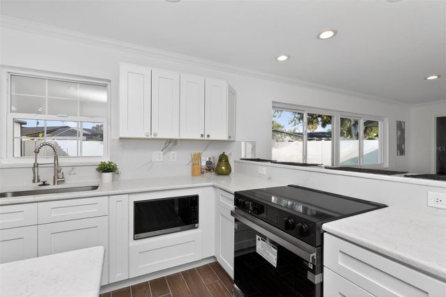 8317 BOXWOOD DRIVE, Tampa, FL 33615