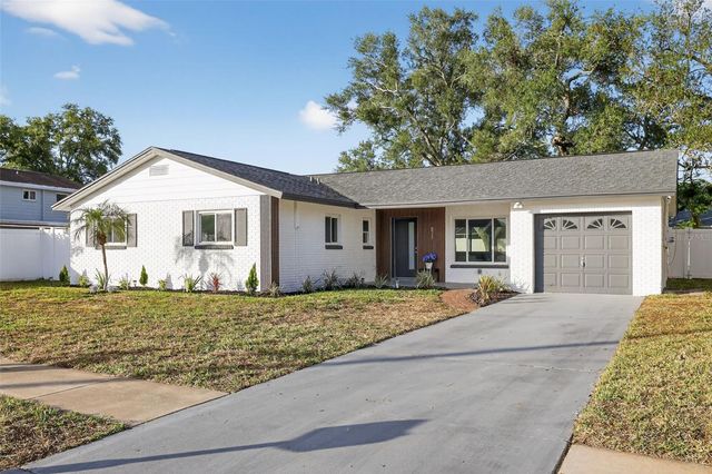 8317 BOXWOOD DRIVE, Tampa, FL 33615