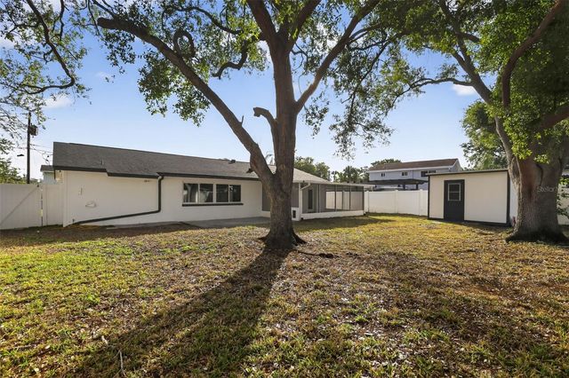 8317 BOXWOOD DRIVE, Tampa, FL 33615