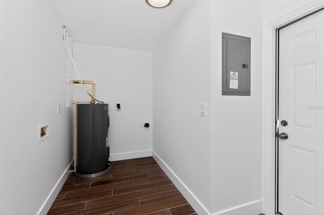 8317 BOXWOOD DRIVE, Tampa, FL 33615