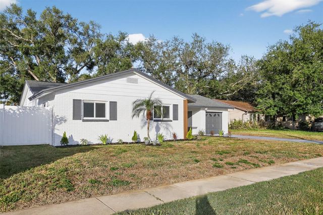 8317 BOXWOOD DRIVE, Tampa, FL 33615