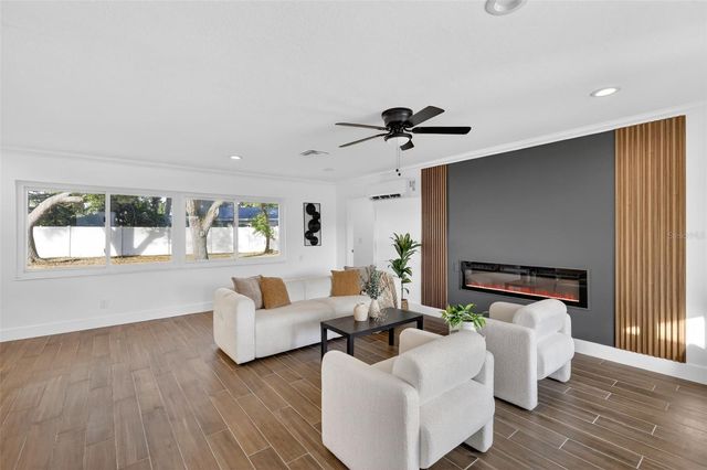 8317 BOXWOOD DRIVE, Tampa, FL 33615