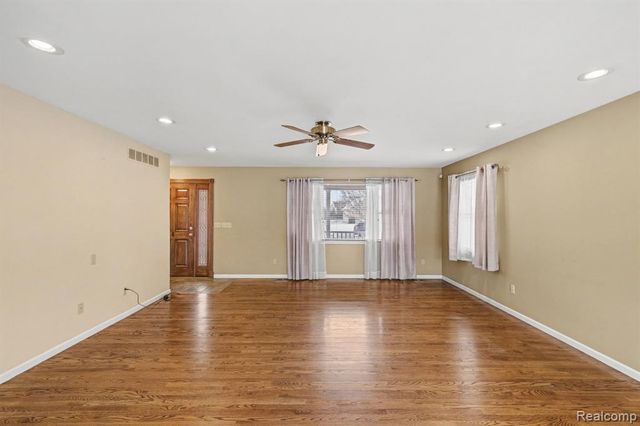 10085 N Hunt Court, Davison, MI 48423