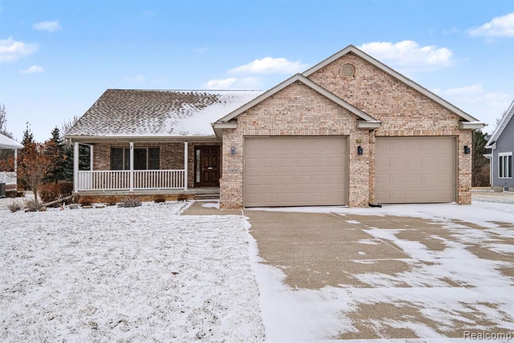 10085 N Hunt Court, Davison, MI 48423