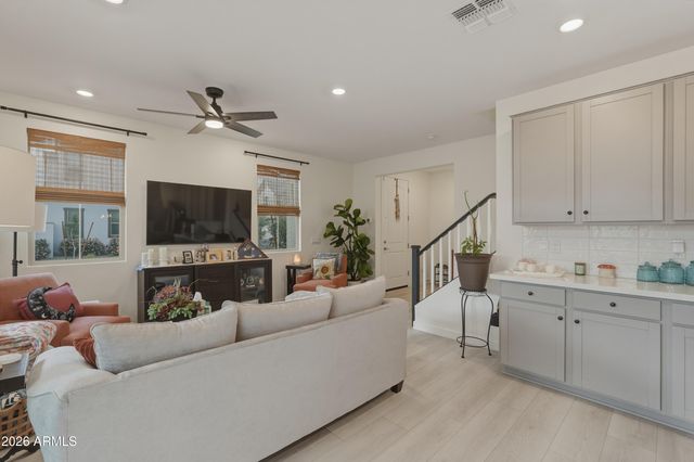 9851 E TAMERY Avenue, Mesa, AZ 85212