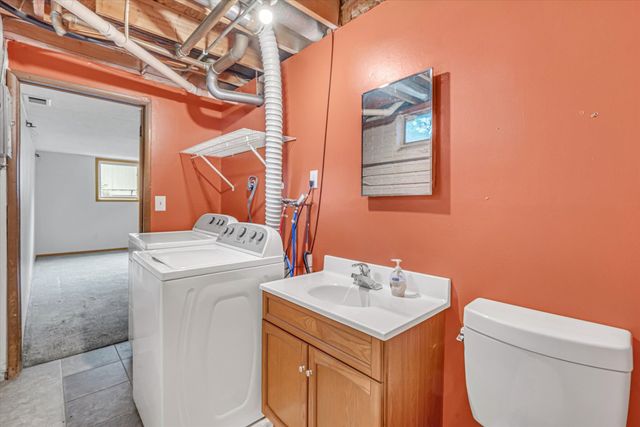 1425 W 54th Street, Davenport, IA 52806