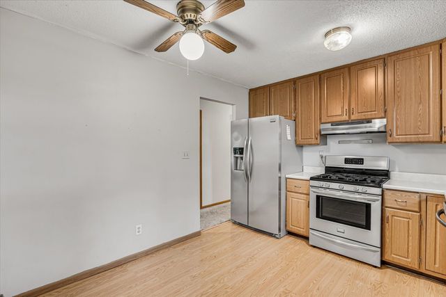 1425 W 54th Street, Davenport, IA 52806