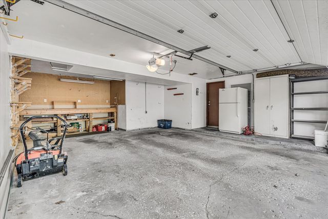 1425 W 54th Street, Davenport, IA 52806