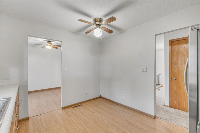 1425 W 54th Street, Davenport, IA 52806