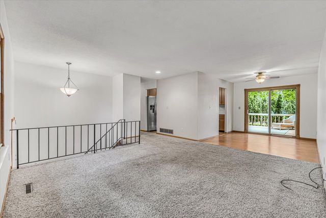 1425 W 54th Street, Davenport, IA 52806
